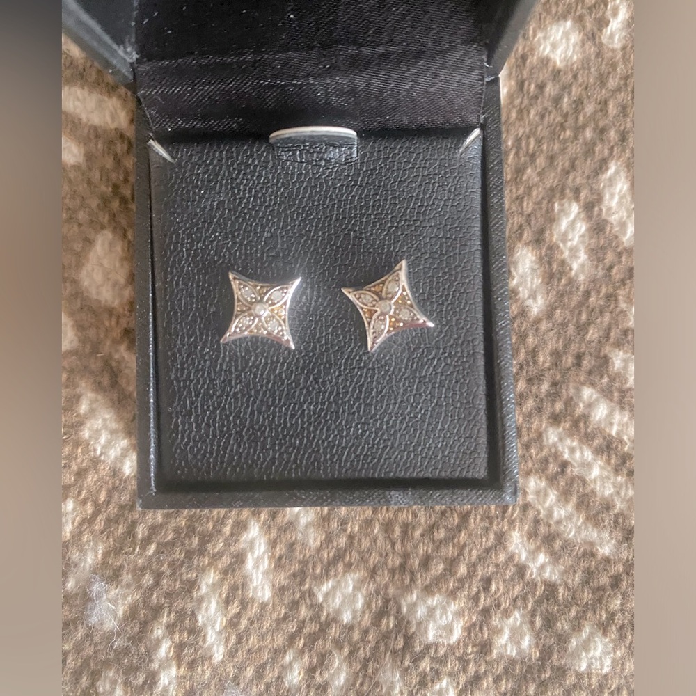 RH MACY & CO Diamond stud earrings